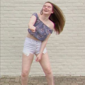 Garage off the shoulder